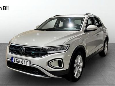 Grå Begagnad 2022 VW T-Roc SUV | 194 900 kr (Marknadspris)