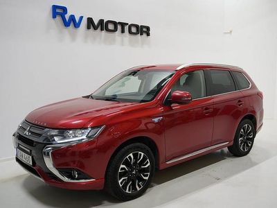 Röd Begagnad 2016 Mitsubishi Outlander Comfort Edition SUV | 84 900 kr (Lite dyr)