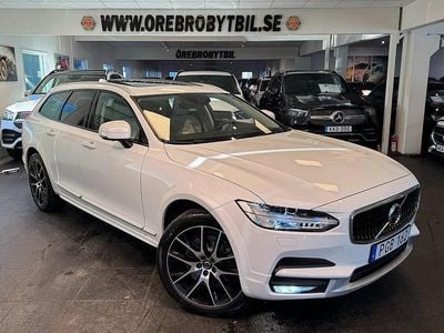Vit Begagnad 2018 Volvo V90 CC Pro Kombi | 359 800 kr (Marknadspris)