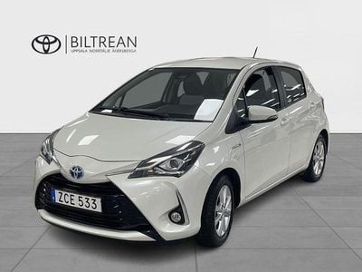Grå Begagnad 2017 Toyota Yaris Hybrid Edition Halvkombi | 159 000 kr (Bra pris)