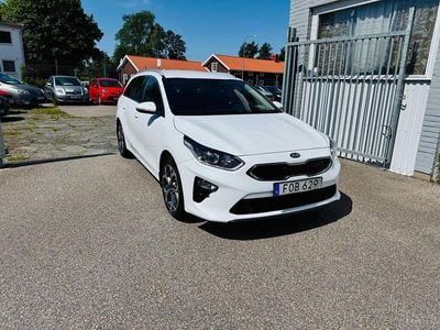 Vit Begagnad 2018 Kia Ceed Sportswagon Kombi | 159 900 kr (Marknadspris)
