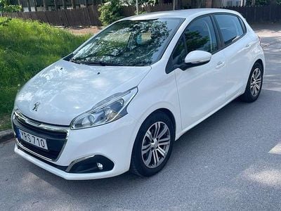 Begagnad 2017 Peugeot 208 Halvkombi | 72 900 kr (Bra pris)