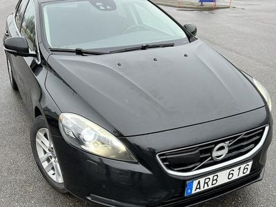 Begagnad Volvo V40 Momentum 150 HK (110 kW) 2013 Svart 019