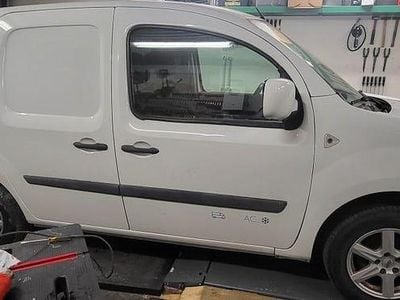 Begagnad Renault Kangoo 44 kW (60 HK) 2012 Minibuss