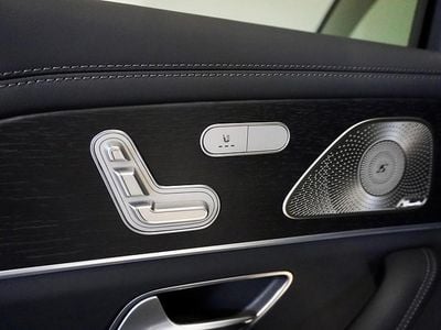 Vit Begagnad 2024 Mercedes GLE53 AMG Premium Plus SUV | 1 049 000 kr (Marknadspris)