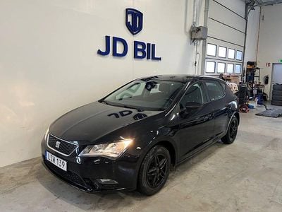 Svart Begagnad 2015 Seat Leon Style Halvkombi | 74 800 kr (Marknadspris)