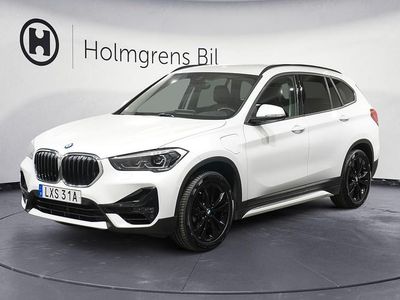 Vit Begagnad 2021 BMW X1 Sport Line SUV | 269 400 kr (Marknadspris)