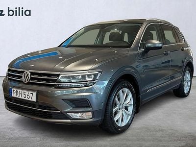Silver (indium grey metallic) Begagnad 2017 VW Tiguan Highline SUV | 179 900 kr (Marknadspris)