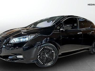 Svart Begagnad 2023 Nissan Leaf N-Connecta Halvkombi | 204 900 kr (Marknadspris)