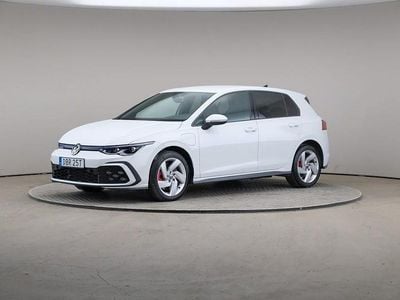 Pure white (solid) Begagnad 2020 VW Golf VIII GTE Halvkombi | 295 000 kr (Marknadspris)
