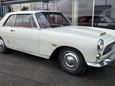Begagnad Lancia Flaminia 128 HK (94 kW) 1963 Vit Sportkupé