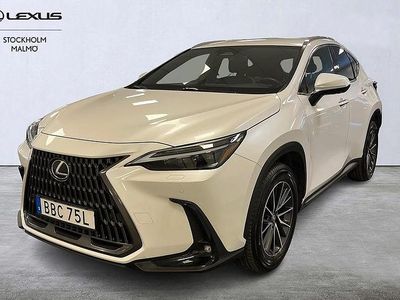 Vit Begagnad 2023 Lexus NX350h Executive Line SUV | 489 000 kr (Marknadspris)