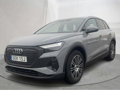 Begagnad Audi Q4 e-tron 150 kW (204 HK) 2024 Grå SUV
