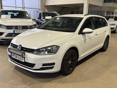Vit Begagnad 2015 VW Golf VII Kombi | 98 900 kr (Marknadspris)