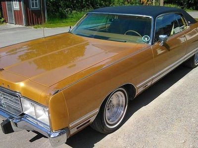 Begagnad Chrysler New Yorker 219 HK (161 kW) 1973 Gul Sedan