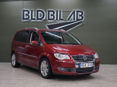 Begagnad VW Touran Highline 140 HK (102 kW) 2008 Röd Minibuss