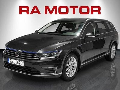 Grå Begagnad 2018 VW Passat GTE Kombi | 169 900 kr (Bra pris)