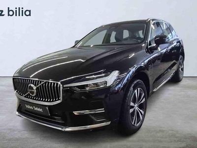 Svart Begagnad 2022 Volvo XC60 Core SUV | 459 000 kr (Marknadspris)
