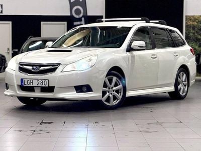 Vit Begagnad 2011 Subaru Legacy Kombi | 44 900 kr (Bra pris)
