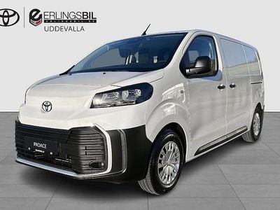 Vit Begagnad 2024 Toyota Proace Comfort Minibuss | 374 875 kr (Lite dyr)