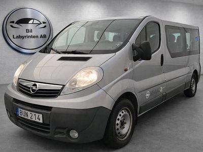 Grå Begagnad 2014 Opel Vivaro Minibuss | 129 900 kr (Dyr)