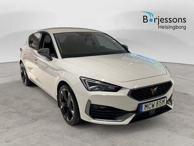 Vit Begagnad 2023 Cupra Leon Halvkombi | 259 900 kr (Marknadspris)