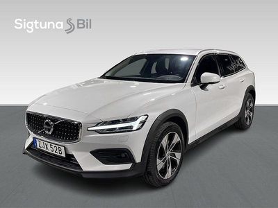 Vit Begagnad 2020 Volvo V60 CC Kombi | 314 900 kr (Marknadspris)