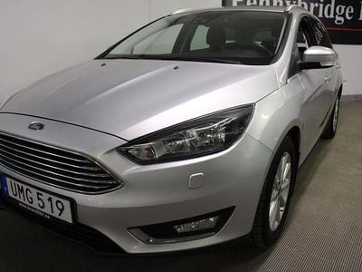 Grå Begagnad 2016 Ford Focus Titanium Kombi | 79 900 kr (Marknadspris)
