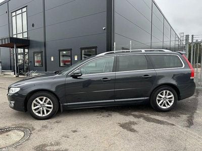 Grå Begagnad 2015 Volvo V70 Summum Kombi | 259 500 kr