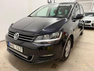 Begagnad VW Sharan 140 HK (102 kW) 2013 Svart metallic Minibuss