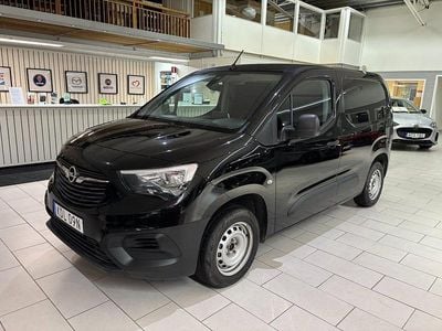 Begagnad Opel Combo Business 102 HK (75 kW) 2023 Svart Van