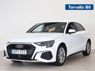Vit Begagnad 2021 Audi A3 Sportback e-tron S-Line Halvkombi | 299 900 kr (Lite dyr)
