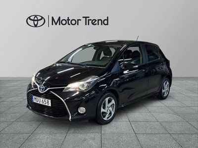 Svart Begagnad 2015 Toyota Yaris Hybrid Edition Sedan | 115 900 kr (Marknadspris)