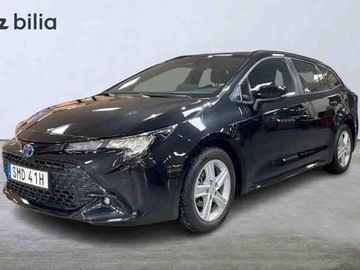 Svart Begagnad 2025 Toyota Corolla Kombi | 324 800 kr