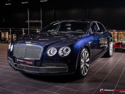 Blå Begagnad 2016 Bentley Flying Spur Mulliner Sedan | 898 700 kr