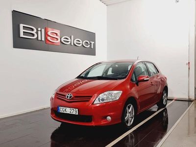 Mörkröd Begagnad 2009 Toyota Auris Plus Halvkombi | 44 900 kr (Lite dyr)