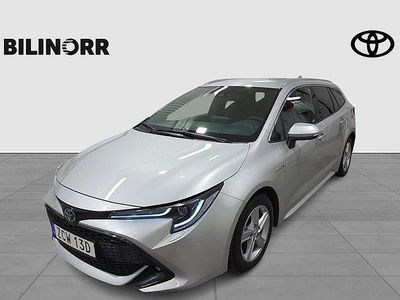 Begagnad Toyota Corolla Style 124 HK (91 kW) 2021 Silver Kombi