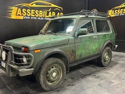 Grön Begagnad 2011 Lada niva SUV | 59 900 kr