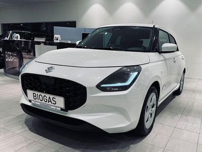 Vit Begagnad 2024 Suzuki Swift Halvkombi | 279 900 kr