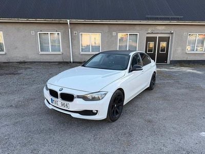 Vit Begagnad 2012 BMW 318 Sedan | 83 900 kr (Lite dyr)