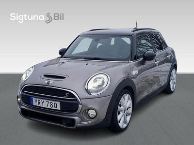 Grå Begagnad 2017 Mini Cooper S Halvkombi | 219 900 kr (Marknadspris)