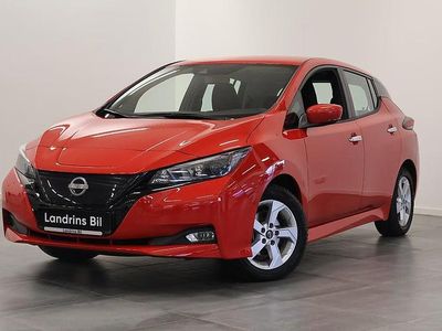Röd Begagnad 2023 Nissan Leaf Acenta Halvkombi | 189 900 kr (Marknadspris)