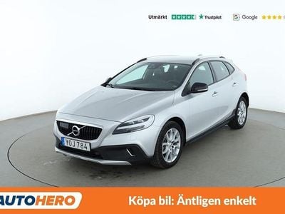 Silver Begagnad 2018 Volvo V40 CC Momentum Kombi | 224 000 kr (Marknadspris)