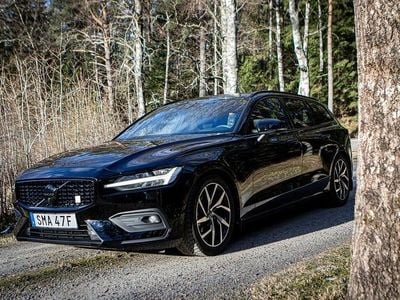 Svart Begagnad 2020 Volvo V60 Momentum Kombi | 218 900 kr (Lite dyr)