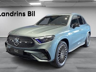 Grön Ny 2025 Mercedes GLC300e AMG line SUV | 828 500 kr (Dyr)