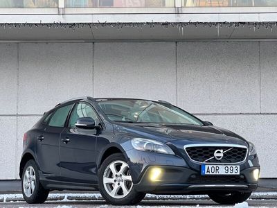 begagnad Volvo V40 CC D3 Geartronic Summum BE Pro Panorama
