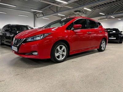 Röd Begagnad 2021 Nissan Leaf N-Connecta Halvkombi | 219 000 kr (Dyr)