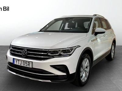 Vit Begagnad 2023 VW Tiguan Elegance SUV | 369 900 kr (Marknadspris)