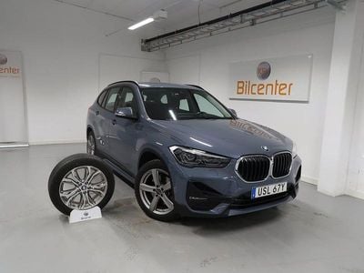 Grå Begagnad 2021 BMW X1 SUV | 269 900 kr (Marknadspris)