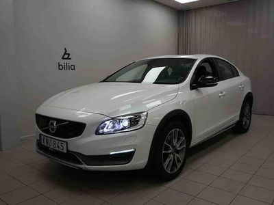 Vit Begagnad 2016 Volvo S60 CC Sedan | 214 900 kr